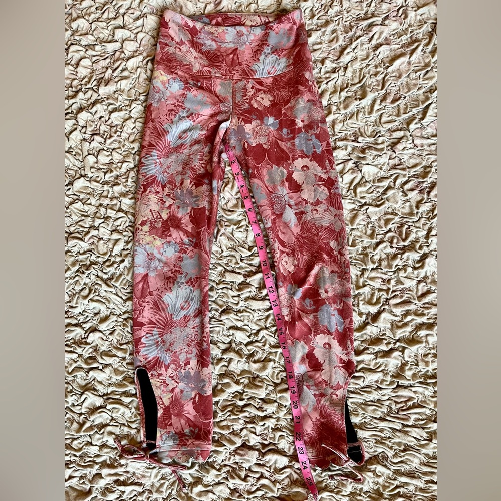 Anthropologie brand leggings- beautiful print- ties at ankle EUC- like new!